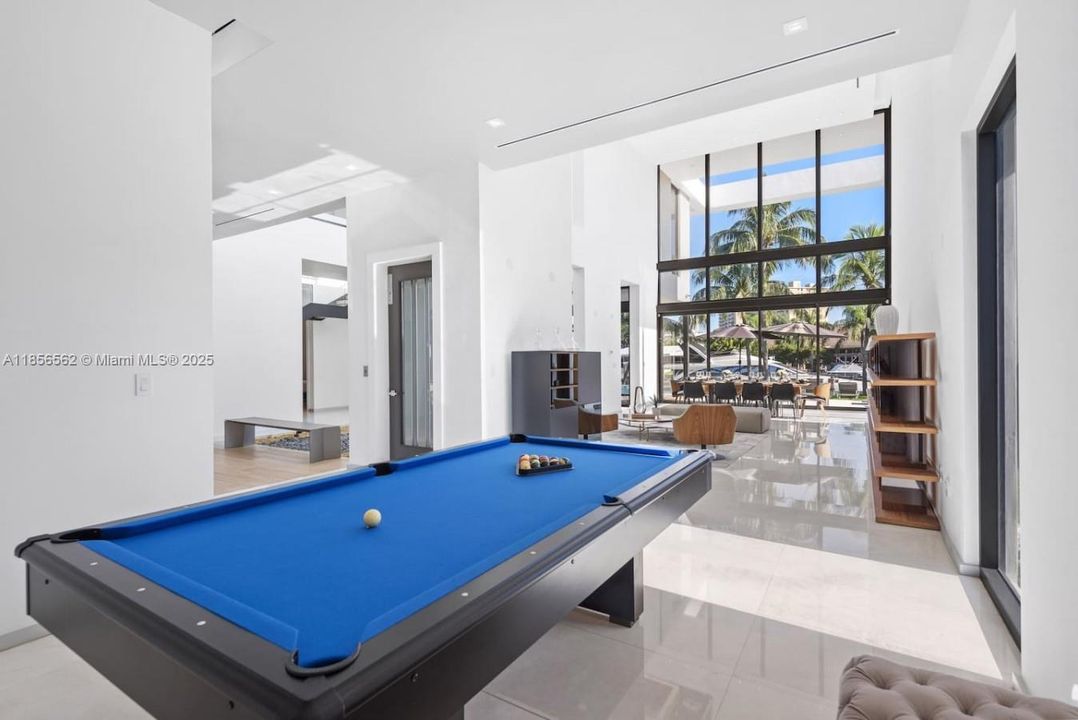 En Renta: $55,000 (6 camas, 6 baños, 5793 Pies cuadrados)