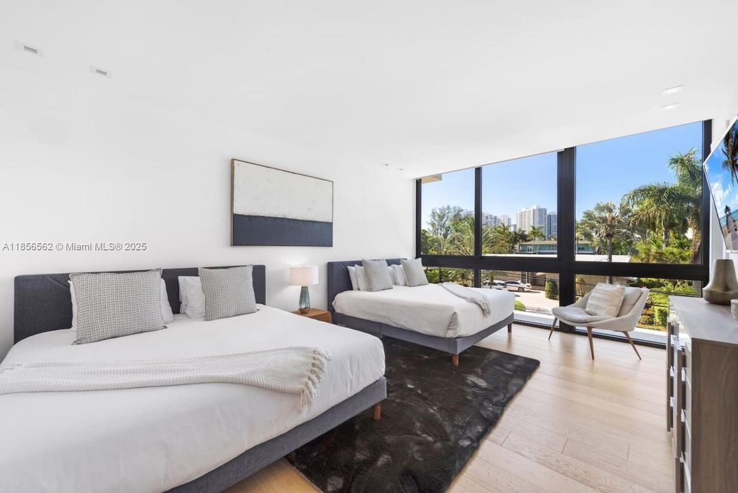 En Renta: $55,000 (6 camas, 6 baños, 5793 Pies cuadrados)