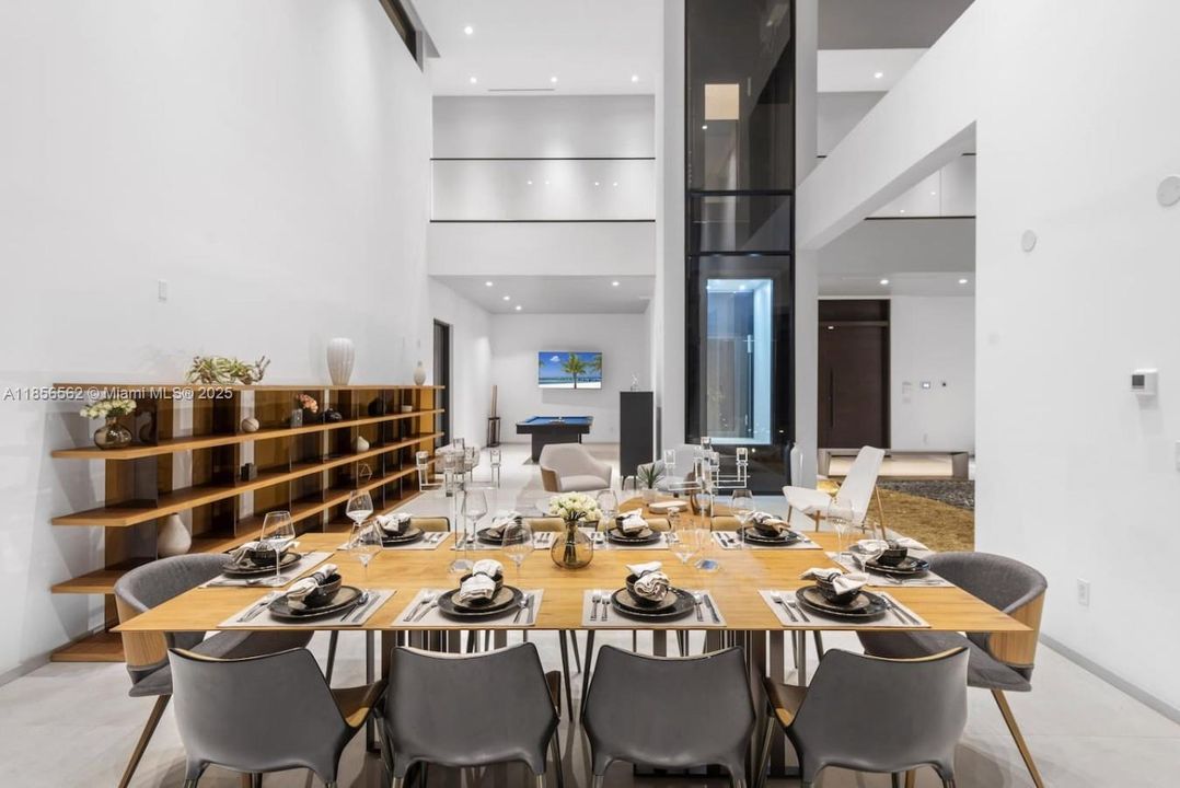 En Renta: $55,000 (6 camas, 6 baños, 5793 Pies cuadrados)