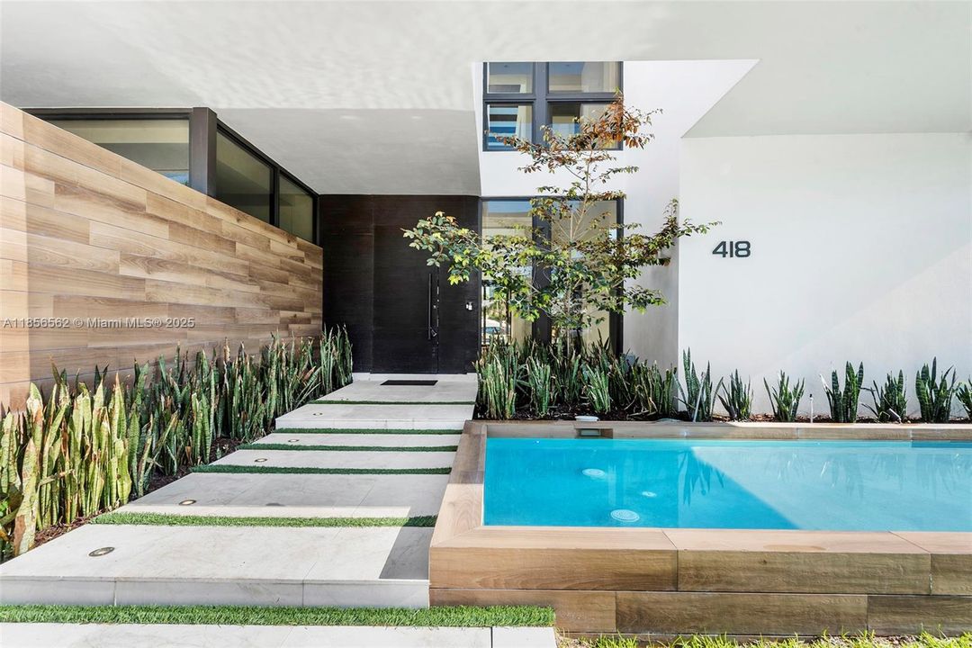 En Renta: $55,000 (6 camas, 6 baños, 5793 Pies cuadrados)