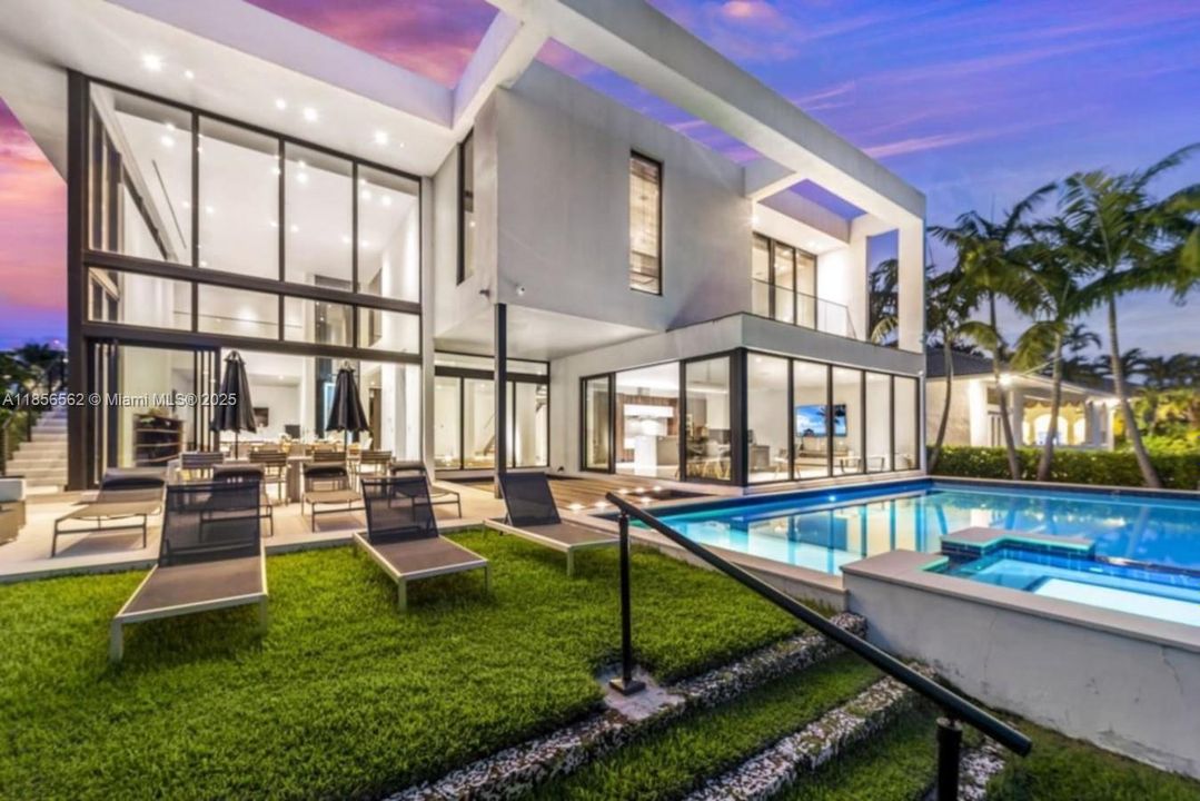 En Renta: $55,000 (6 camas, 6 baños, 5793 Pies cuadrados)