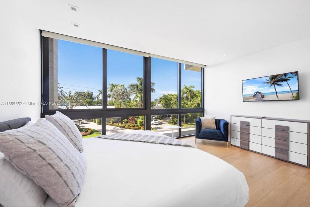 En Renta: $55,000 (6 camas, 6 baños, 5793 Pies cuadrados)