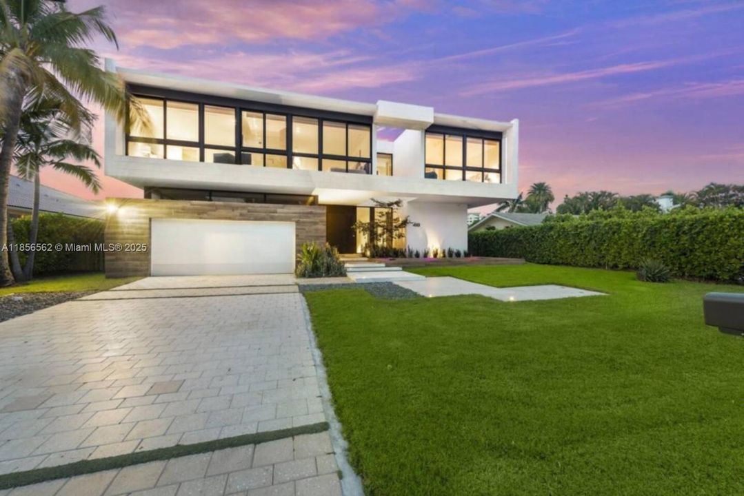 En Renta: $55,000 (6 camas, 6 baños, 5793 Pies cuadrados)