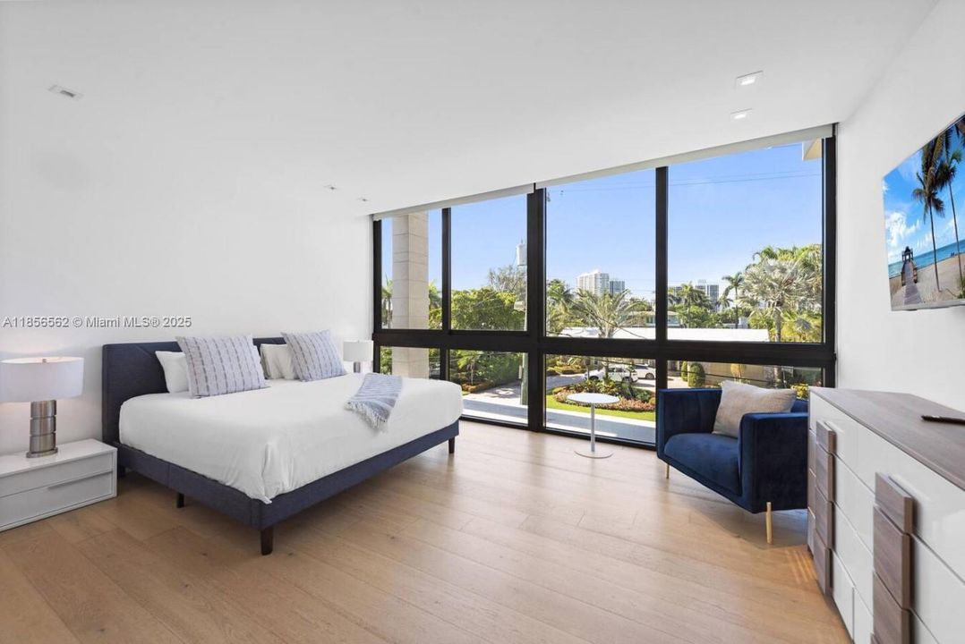 En Renta: $55,000 (6 camas, 6 baños, 5793 Pies cuadrados)