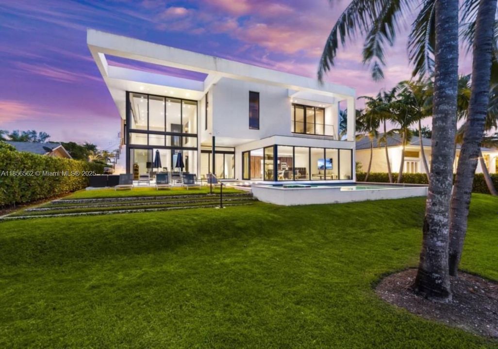 En Renta: $55,000 (6 camas, 6 baños, 5793 Pies cuadrados)