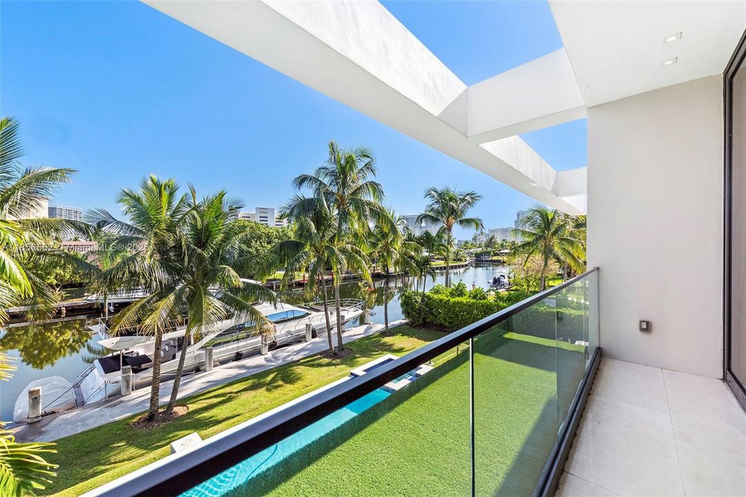 En Renta: $55,000 (6 camas, 6 baños, 5793 Pies cuadrados)