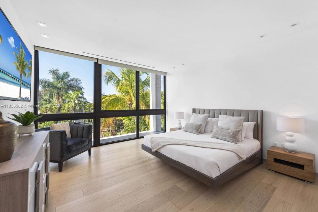 En Renta: $55,000 (6 camas, 6 baños, 5793 Pies cuadrados)