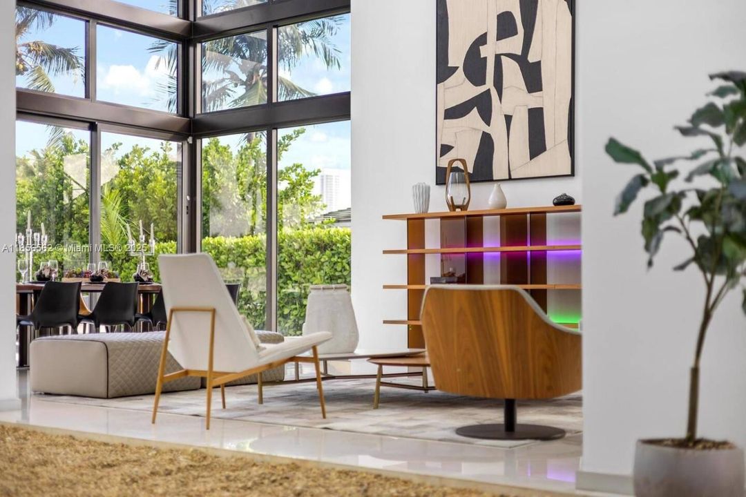 En Renta: $55,000 (6 camas, 6 baños, 5793 Pies cuadrados)