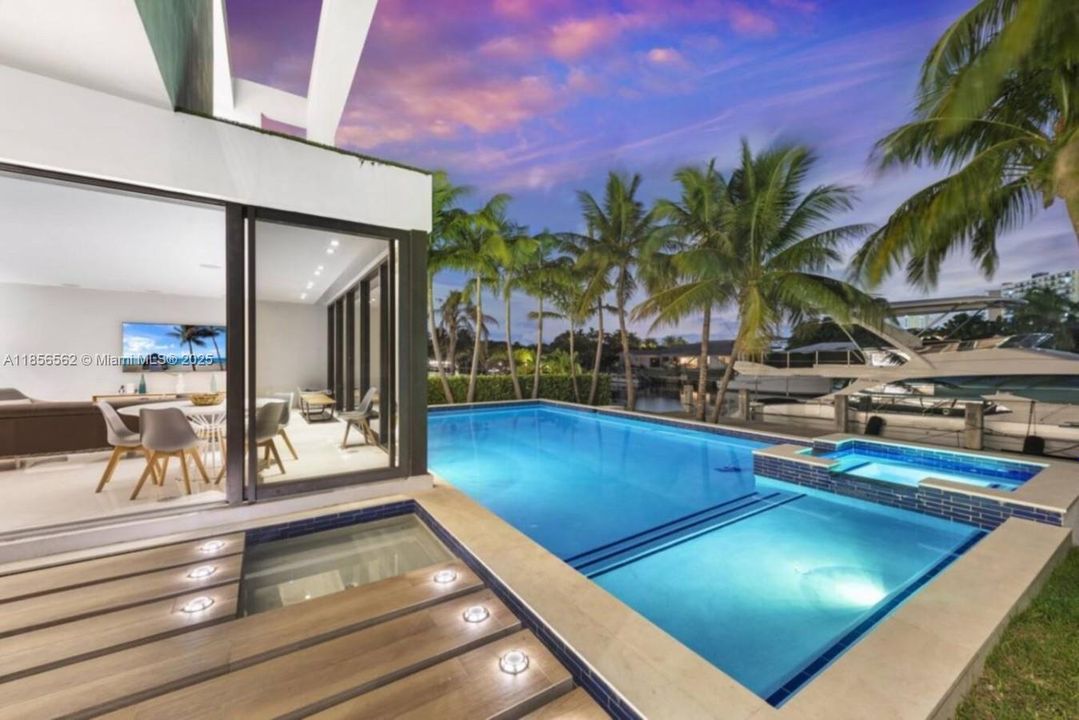 En Renta: $55,000 (6 camas, 6 baños, 5793 Pies cuadrados)