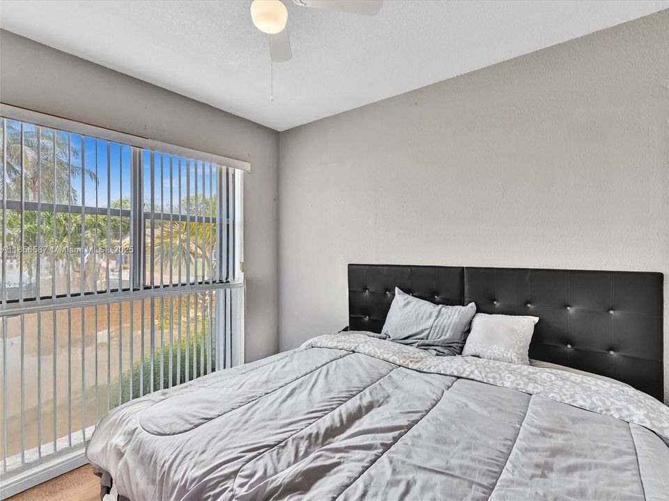 最近售出: $475,000 (3 贝兹, 2 浴室, 1125 平方英尺)