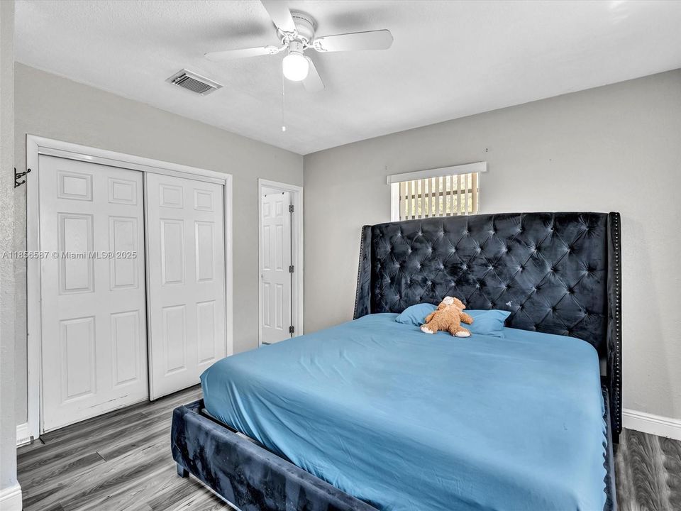 最近售出: $475,000 (3 贝兹, 2 浴室, 1125 平方英尺)