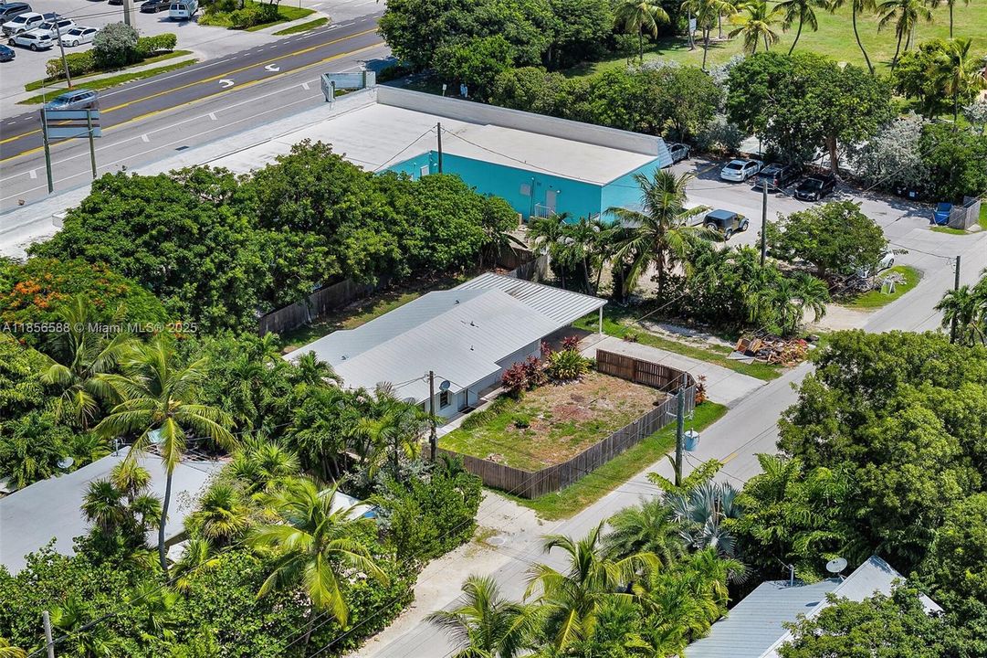 Недавно продано: $719,000 (2 спален, 2 ванн, 1224 Квадратных фут)