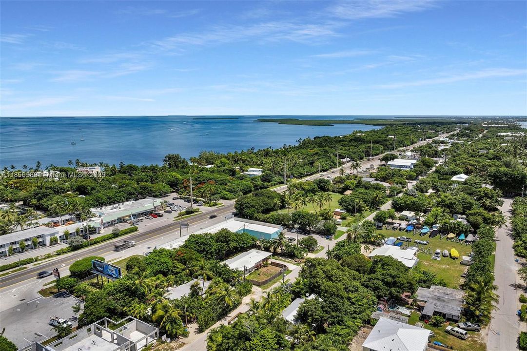 Недавно продано: $719,000 (2 спален, 2 ванн, 1224 Квадратных фут)