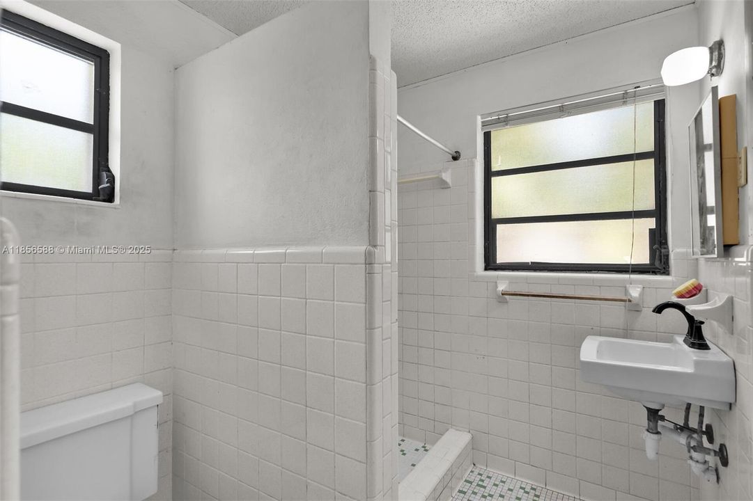 Недавно продано: $719,000 (2 спален, 2 ванн, 1224 Квадратных фут)