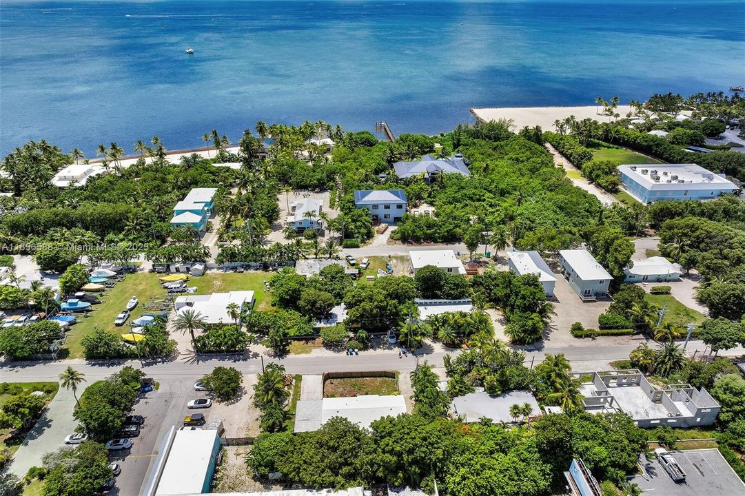 Недавно продано: $719,000 (2 спален, 2 ванн, 1224 Квадратных фут)