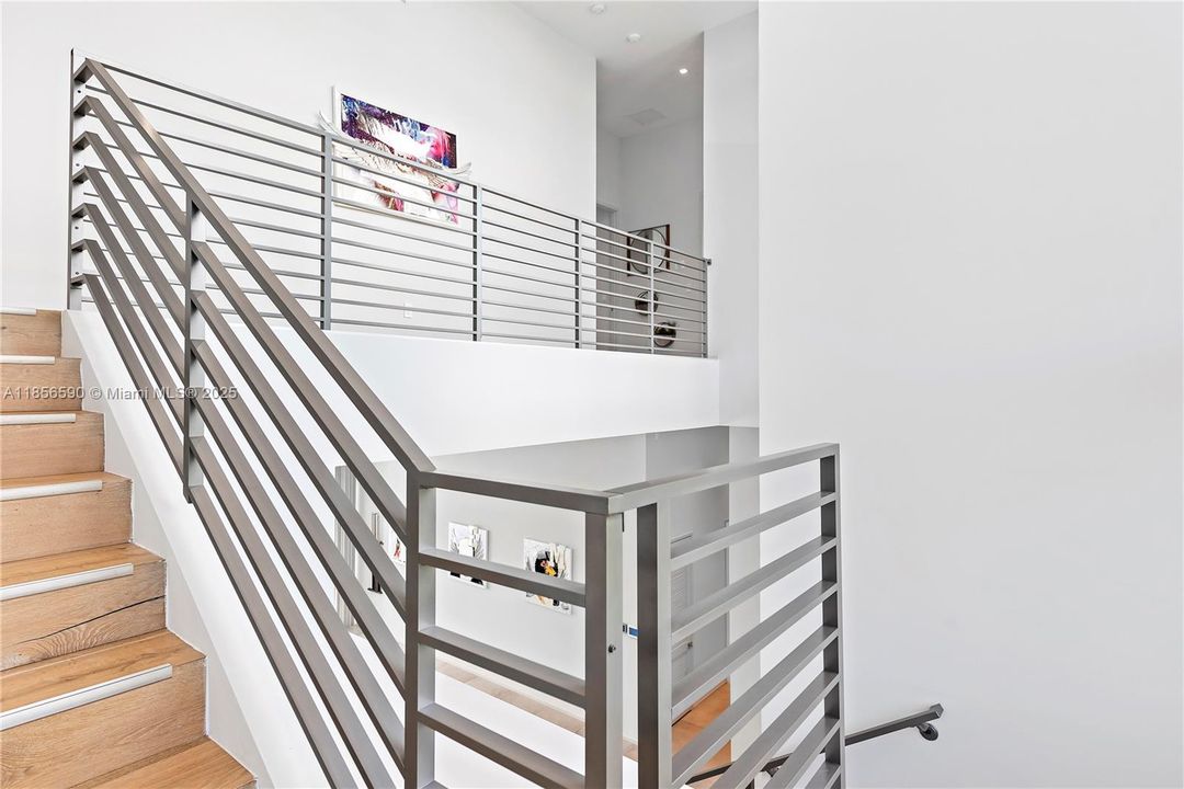 For Rent: $38,500 (6 beds, 5 baths, 4380 Square Feet)