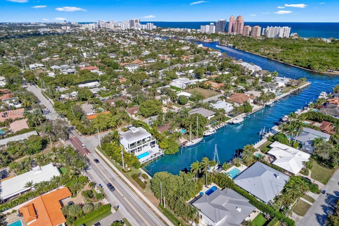 For Rent: $38,500 (6 beds, 5 baths, 4380 Square Feet)