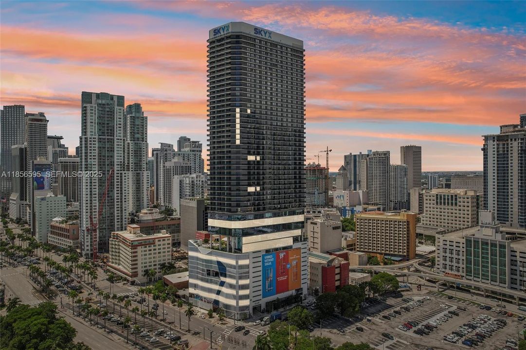 На продажу: $695,000 (1 спален, 1 ванн, 560 Квадратных фут)