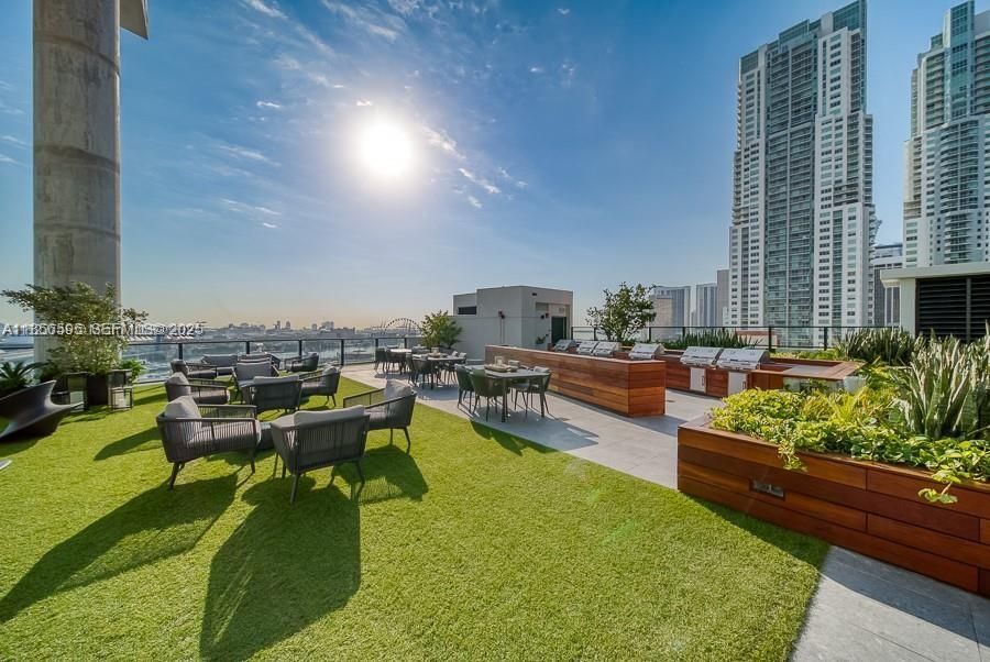 На продажу: $695,000 (1 спален, 1 ванн, 560 Квадратных фут)