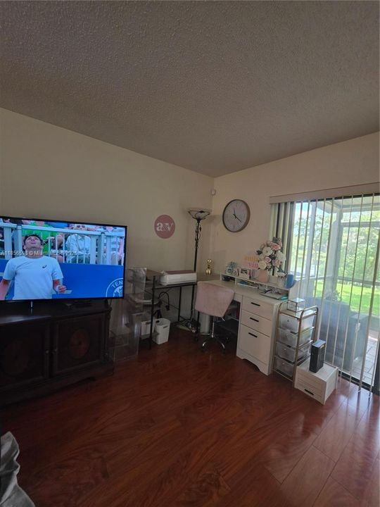 For Sale: $330,000 (2 beds, 2 baths, 1332 Square Feet)