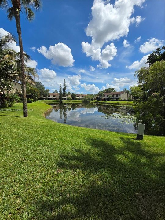 For Sale: $330,000 (2 beds, 2 baths, 1332 Square Feet)