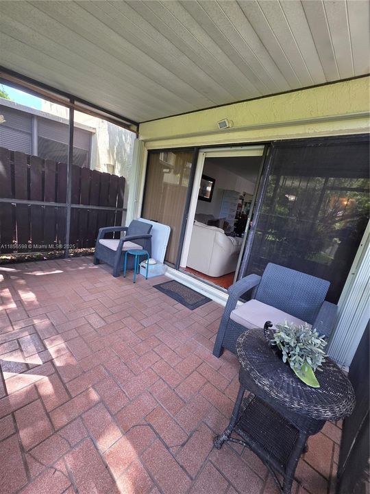 For Sale: $330,000 (2 beds, 2 baths, 1332 Square Feet)