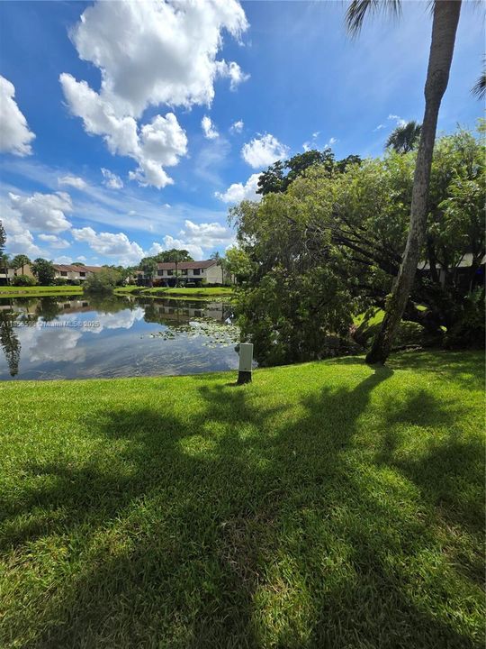 For Sale: $330,000 (2 beds, 2 baths, 1332 Square Feet)