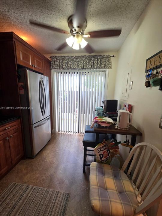For Sale: $330,000 (2 beds, 2 baths, 1332 Square Feet)