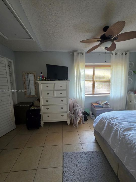 For Sale: $330,000 (2 beds, 2 baths, 1332 Square Feet)