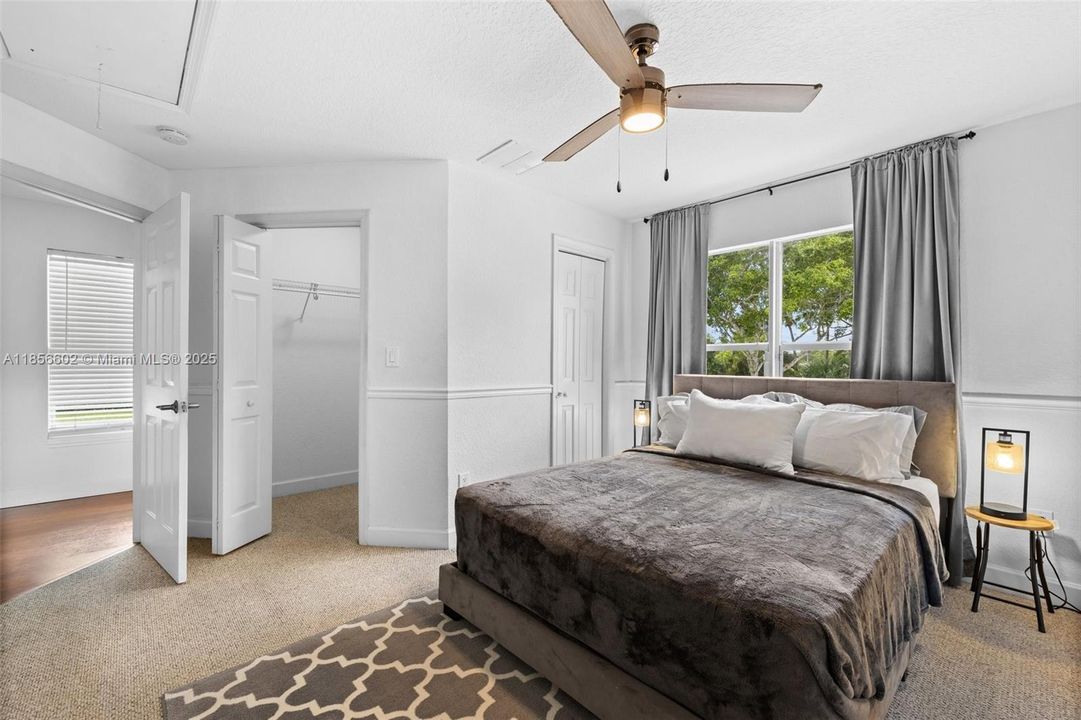 Vendido Recientemente: $743,000 (9 camas, 4 baños, 3368 Pies cuadrados)