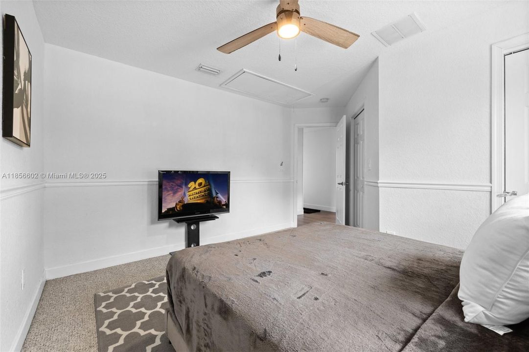 Vendido Recientemente: $743,000 (9 camas, 4 baños, 3368 Pies cuadrados)