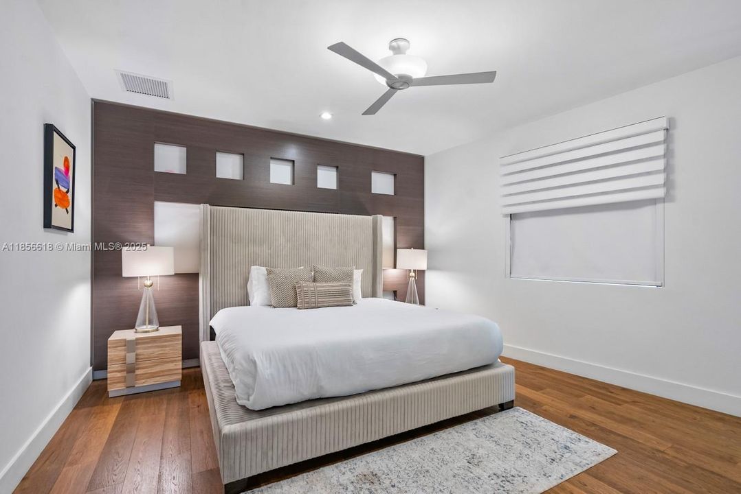 For Rent: $50,000 (5 beds, 5 baths, 6058 Square Feet)