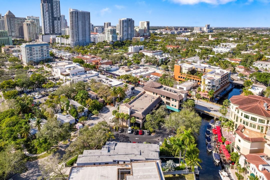 For Rent: $50,000 (5 beds, 5 baths, 6058 Square Feet)