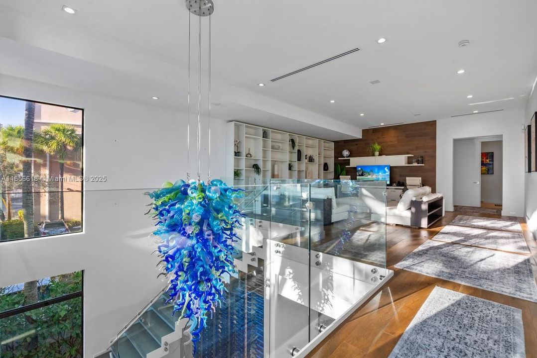 For Rent: $50,000 (5 beds, 5 baths, 6058 Square Feet)