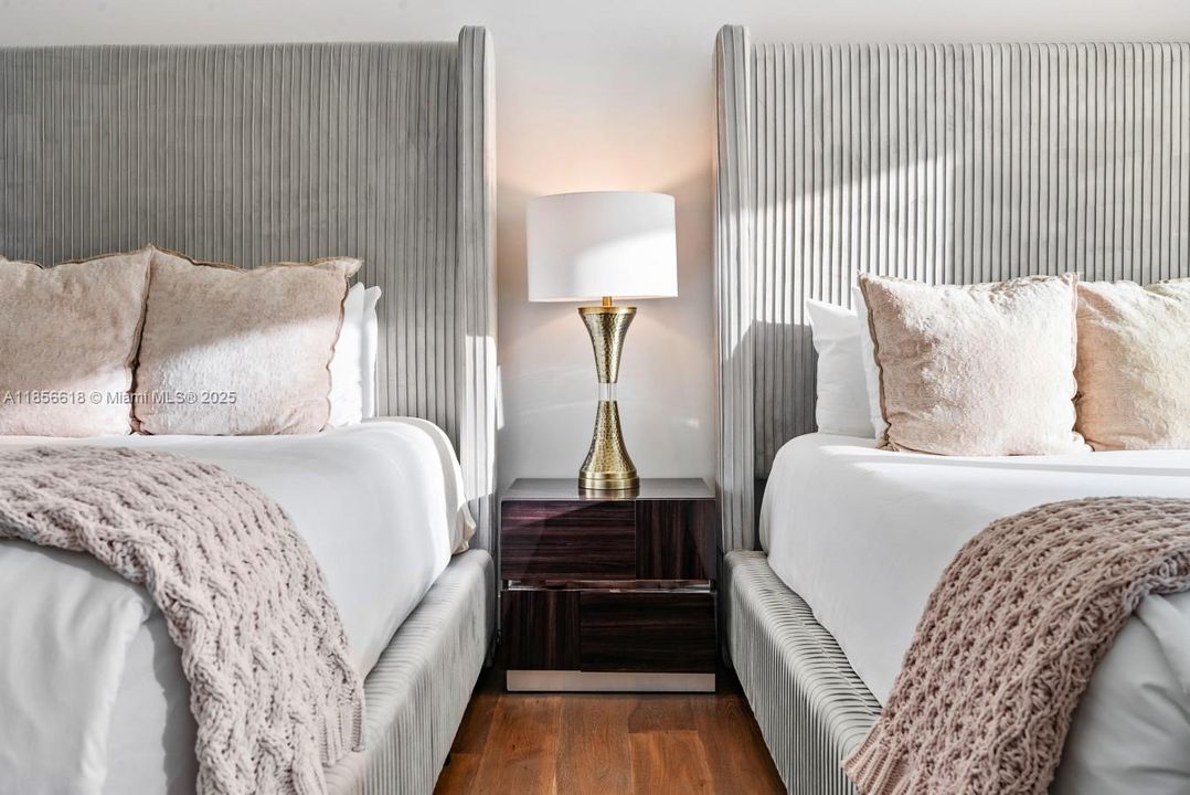 For Rent: $50,000 (5 beds, 5 baths, 6058 Square Feet)