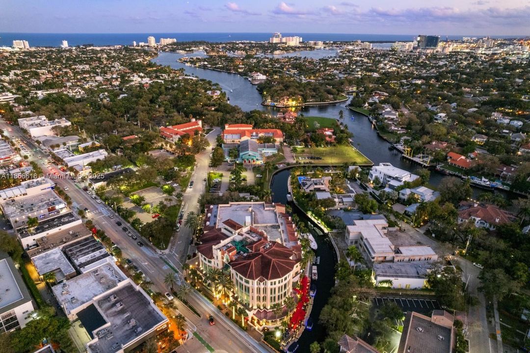 For Rent: $50,000 (5 beds, 5 baths, 6058 Square Feet)