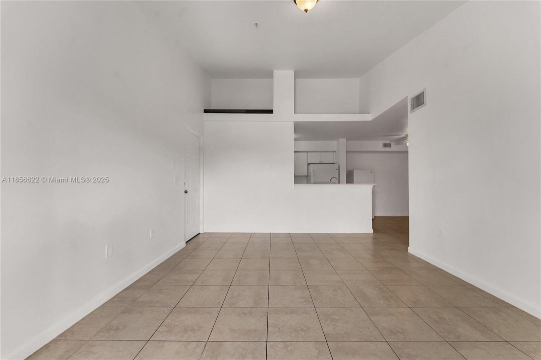 En Venta: $245,000 (3 camas, 2 baños, 1126 Pies cuadrados)