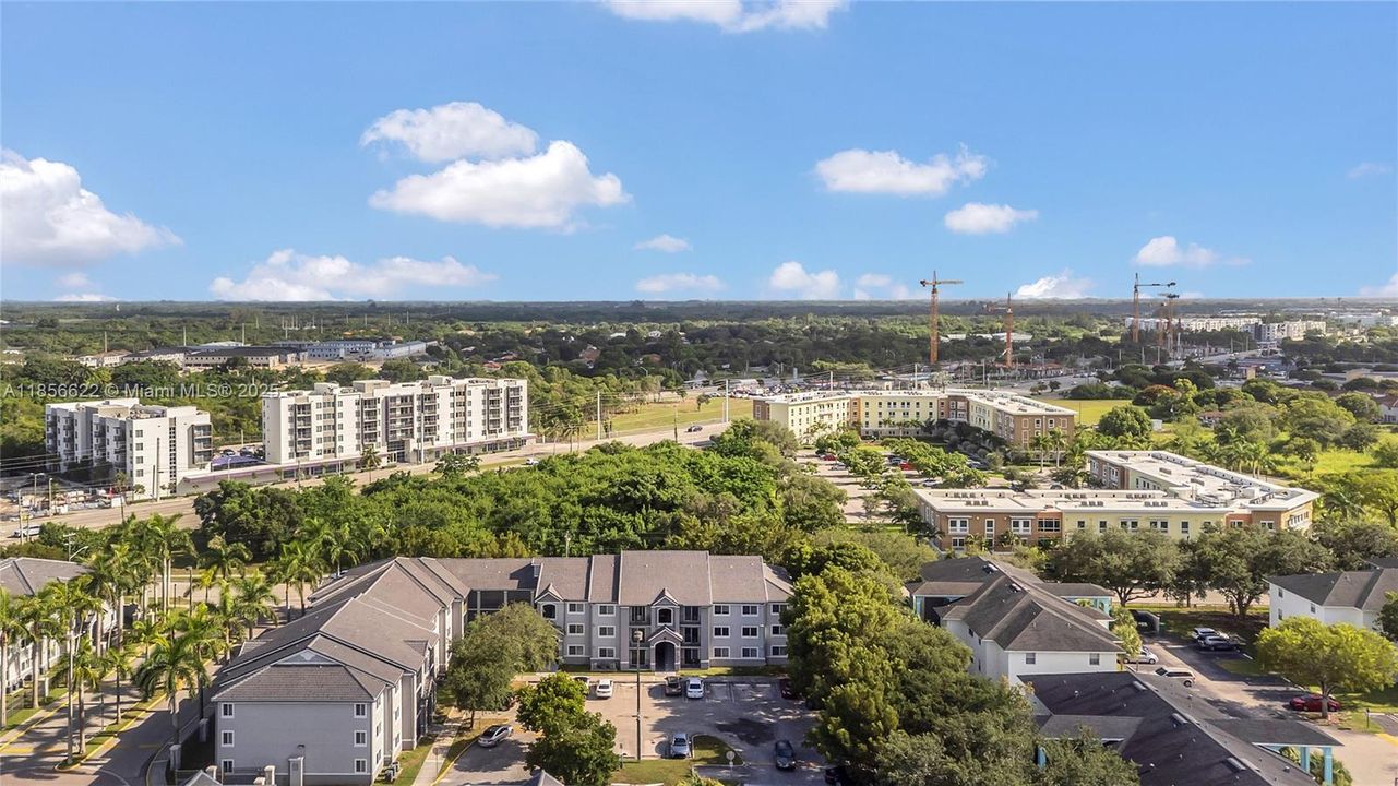 En Venta: $245,000 (3 camas, 2 baños, 1126 Pies cuadrados)