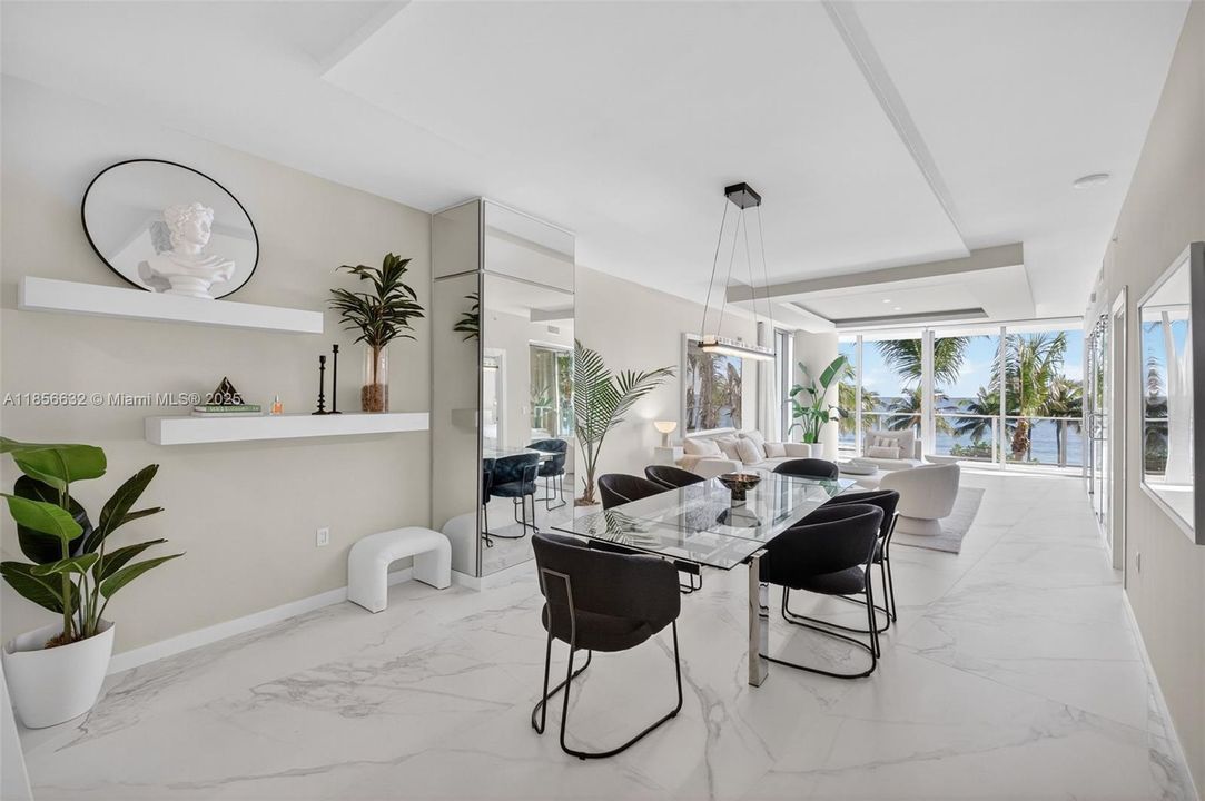 Под контрактом: $3,875,000 (3 спален, 3 ванн, 2623 Квадратных фут)