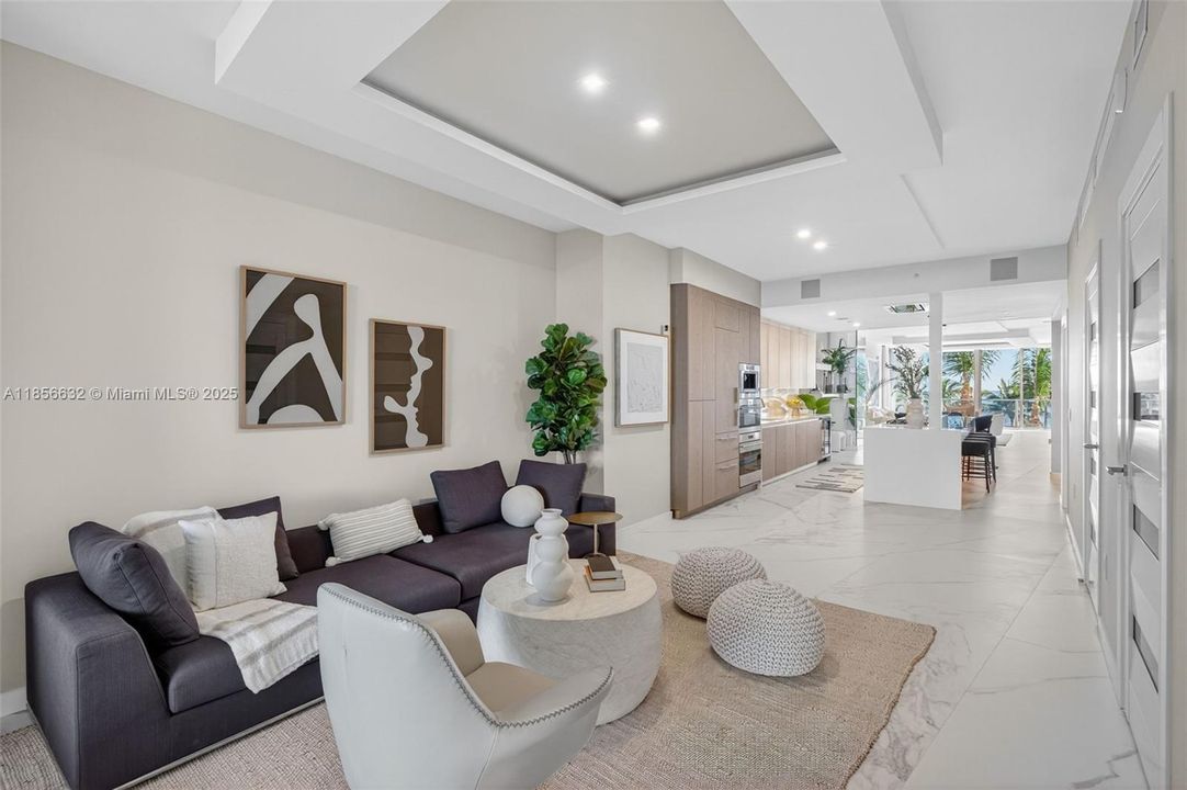 Под контрактом: $3,875,000 (3 спален, 3 ванн, 2623 Квадратных фут)