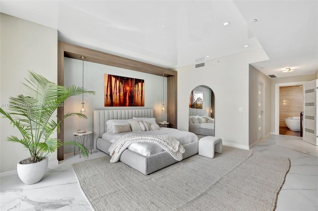 Под контрактом: $3,875,000 (3 спален, 3 ванн, 2623 Квадратных фут)