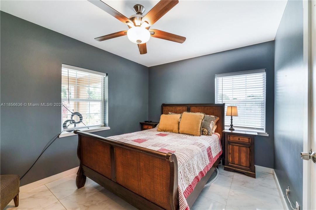 На продажу: $519,900 (3 спален, 2 ванн, 1048 Квадратных фут)