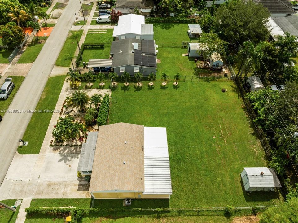 На продажу: $519,900 (3 спален, 2 ванн, 1048 Квадратных фут)