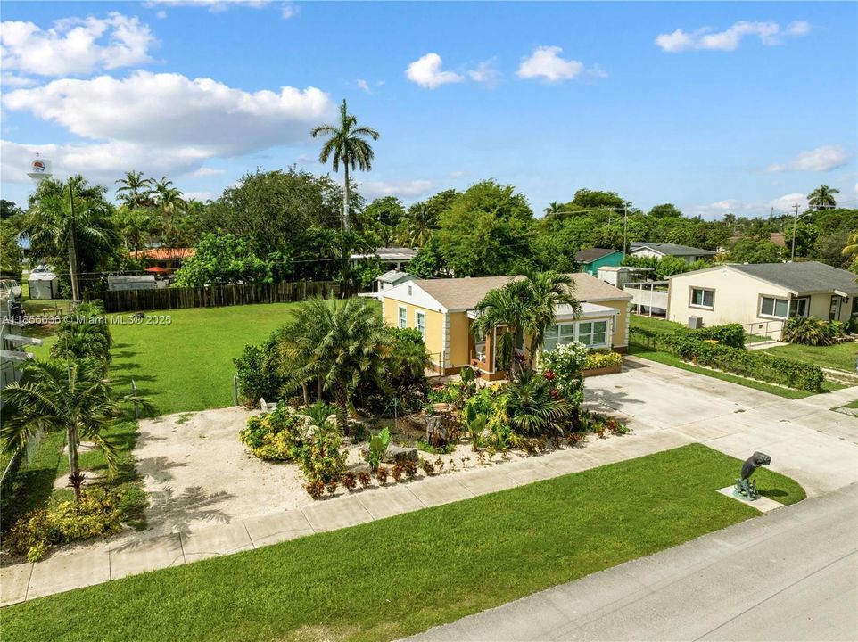 На продажу: $519,900 (3 спален, 2 ванн, 1048 Квадратных фут)