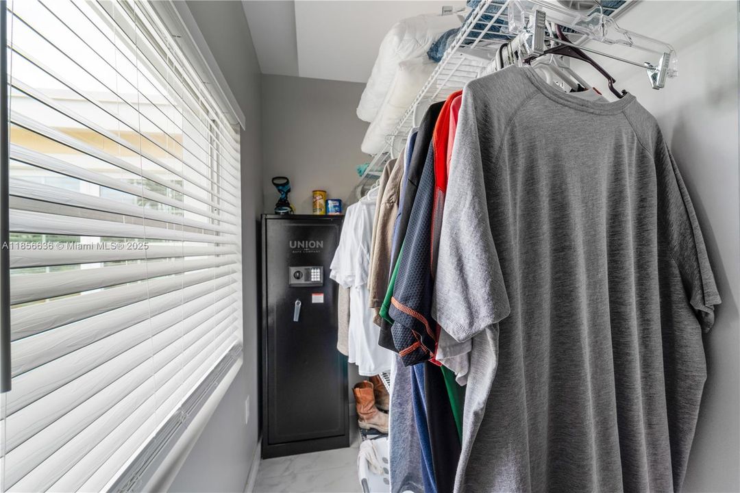 На продажу: $519,900 (3 спален, 2 ванн, 1048 Квадратных фут)