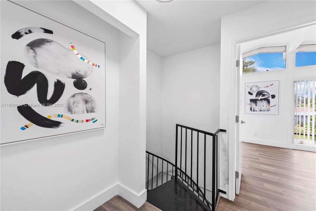 В аренду: $18,500 (8 спален, 6 ванн, 4990 Квадратных фут)