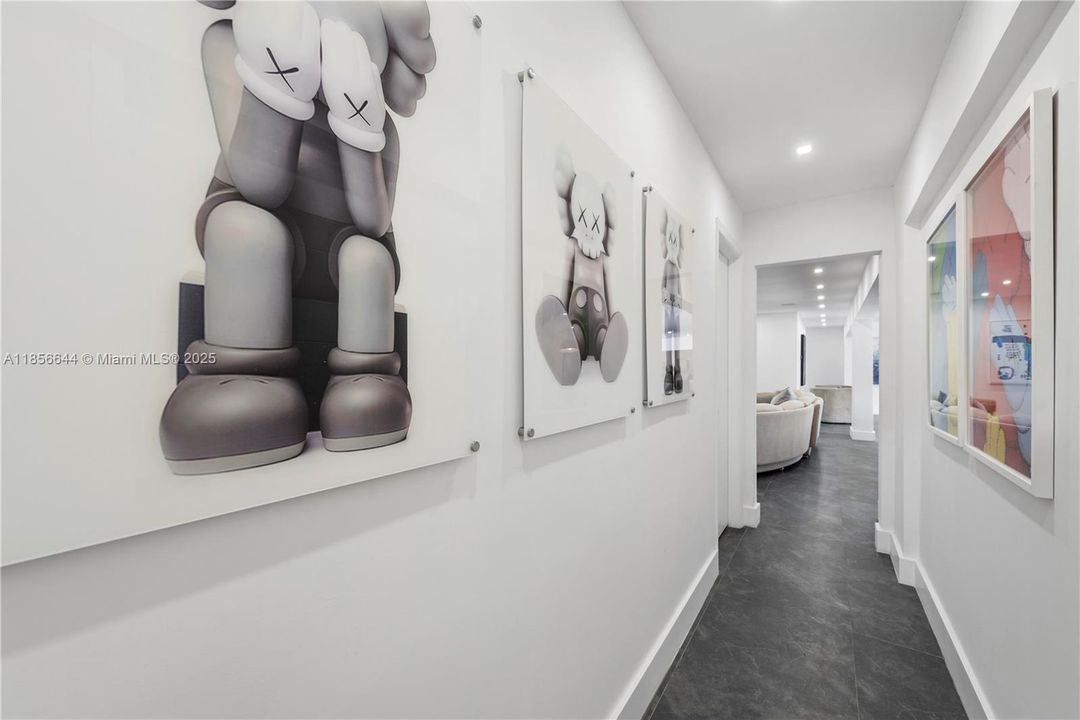 В аренду: $18,500 (8 спален, 6 ванн, 4990 Квадратных фут)