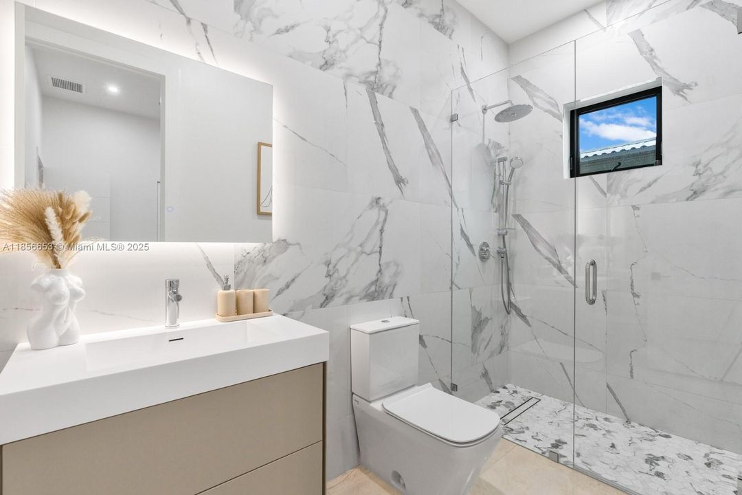 For Sale: $4,700,000 (6 beds, 5 baths, 4806 Square Feet)