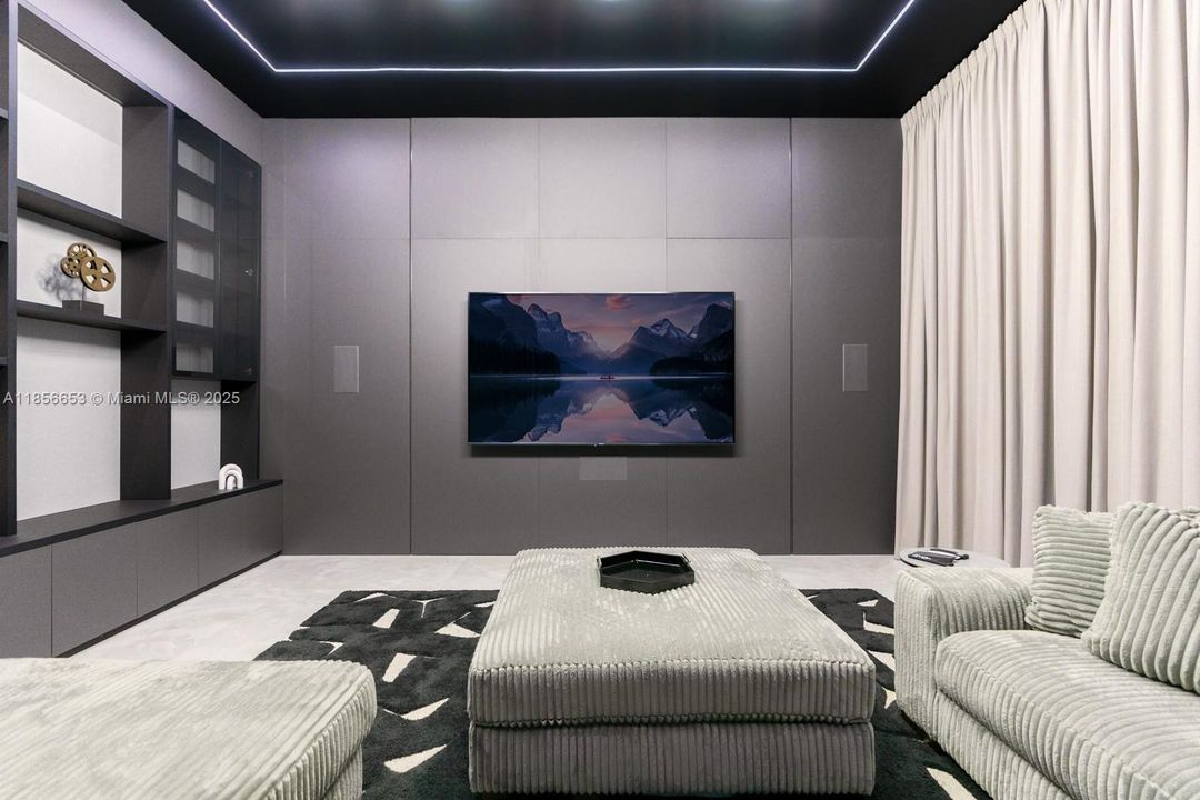 For Sale: $4,700,000 (6 beds, 5 baths, 4806 Square Feet)