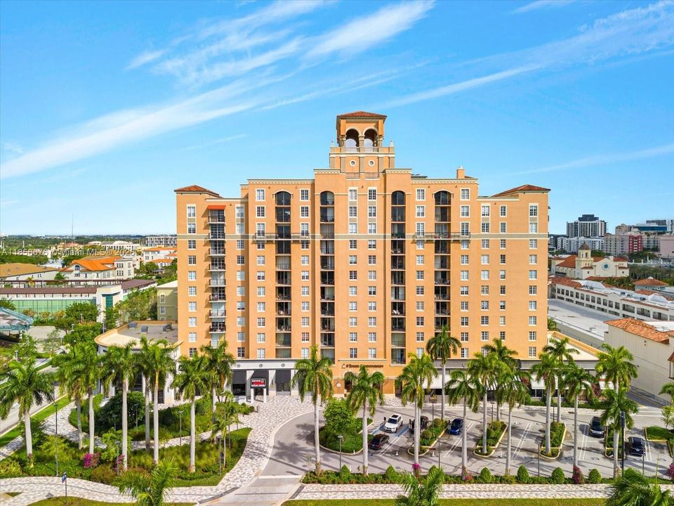 Booming West Palm Beach Lifestyle is all around your Condo at Cityplace Tower Condominium!651 Okeechobee Blvd., Unit #1002, West Palm Beach, FL.  City Place Tower Condominium. For Sale.